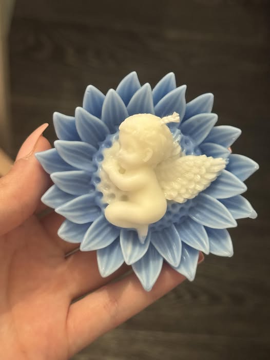 Lotus Dream Angel (Candle)
